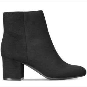 Block heeled boots
